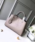 Сумка Louis Vuitton Montaigne Empreinte MM Bag Biege